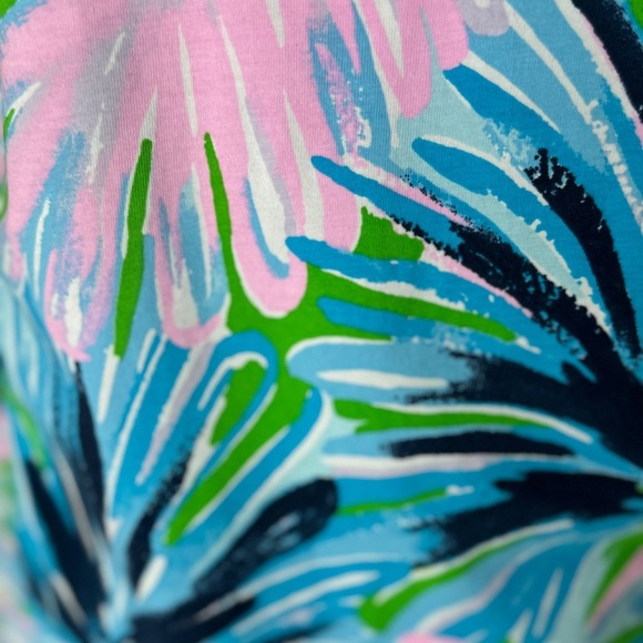 Lilly Pulitzer Boatneck Floral Top With Gold Button Accented Sleeves Size Large - Picture 3 of 7